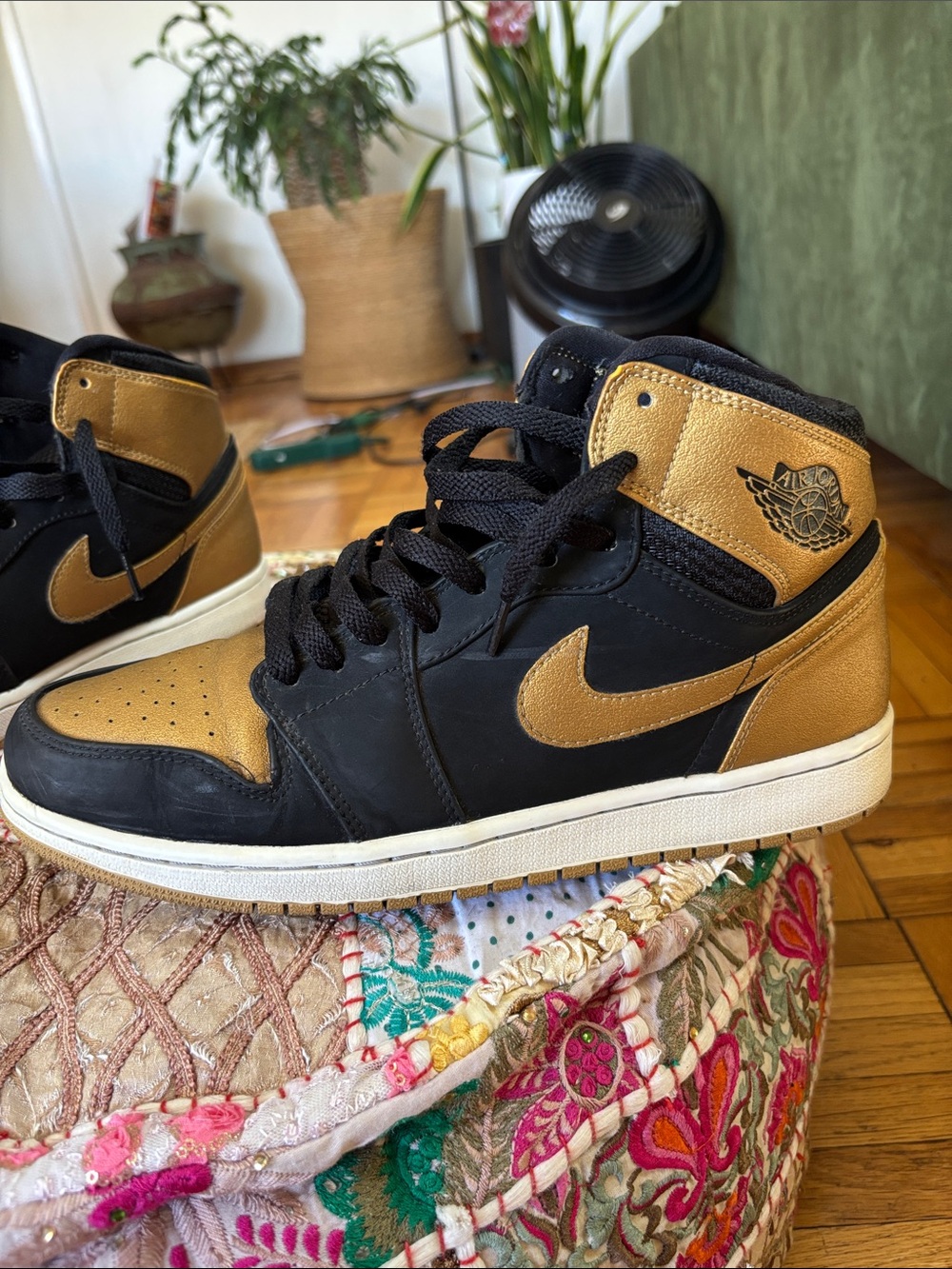 Air Jordan 1 Retro High “Melo” - Picture 3 of 10